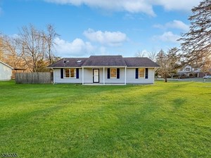 $575K Charming 4-Bedroom Ranch-Style Home