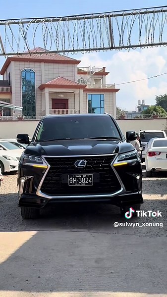 Explore the 2019 Lexus LX-570 Features and Specs