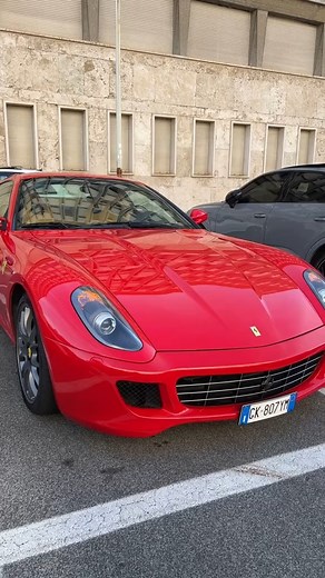 28K views · 541 reactions |  Una Ferrari che non ha perso il suo fascino nel tempo! Ferrari 599 GTB Fiorano Cosa ne pensi di questa vettura? - - - #ferarri #ferrari599gtb #supercar #supercars #supercarsclub | Motor Spotlight | Facebook