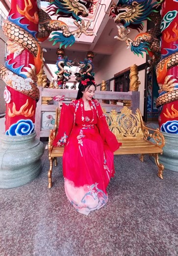 #สวัสดีเทศกาลตรุษจีน🎊🏮🐲#ศาลเจ้าหน่าจาซาไท้จื้อ #ถ่ายรูป