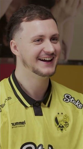 mezii: “Anchor is the hardest role, being the little ***** of the team.” 😭🍗