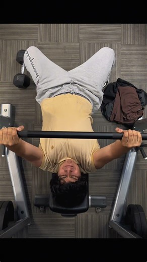 Incline smith machine for upper chest #gym #workout #physique