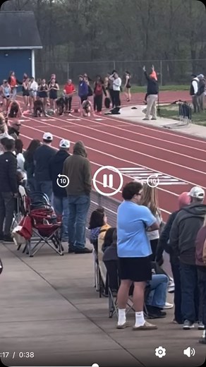 1.8K views · 884 reactions | Look at this: Harrisburg Sophomore Trinity Hathaway dominated the 100M at the Marion Outdoor track meet yesterday. Trinity also had a PR in the 200M yesterday! What a performance, congratulations! | Southern Illinois Sports with Chris Dexter | Facebook