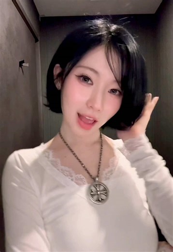 단발머리로 만나는 베이비몬스터의 ASA