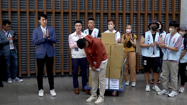 Campaigns To Recall Two DPP Lawmakers Falter