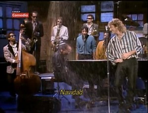 From the archives: Led Zeppelin sadly never really recorded a Christmas song for as far as we recall at melodic.net (VISIT US) On December 15th, 1984 Robert Plant and The Honeydrippers however, appeared on Saturday Night Live, hosted by Eddie Murphy Check out the ELVIS PRESLEY cover “Santa Claus Is Back In Town”. Ps: Also, guesting in the band are Brian Setzer of The Stray Cats on guitar and Paul Schaffer on keys. #robertplant #thehoneydrippers #briansetzer #paulschaffer #elvispresley #elvis #el