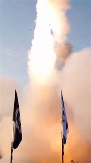 A historic defense partnership reaches a new milestone 🇮🇱🤝🇩🇪 IAI has signed an additional 3.1 billion USD contract with Israel Ministry of Defense to expand Germany’s procurement of the Arrow 3 missile defense system. Arrow 3 is the largest defense export agreement in Israel’s history, exceeding 6.5 billion USD and reflecting proven technology, precise execution and long-term strategic trust 💪🏽 | IAI- Israel Aerospace Industries