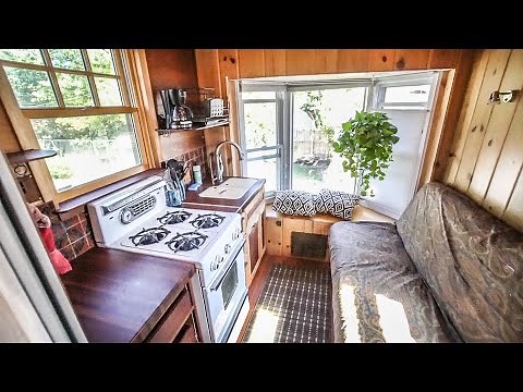 Carpenter Builds Tiny House Truck With 80% Recycled Materials On A Truck Frame - Full Tour