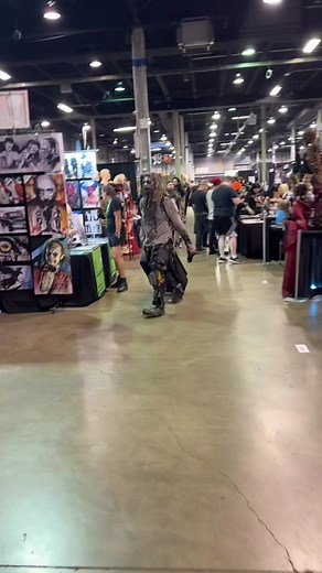 Still can’t believe we met Rob Zombies son! Little Zombie! #robzombie #halloweencostume #halloween #cosplay #hauntedhouse #foryoupage @Midwest Haunters Convention