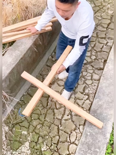 ダ・ヴィンチの橋とベトナム戦争の過酷さ