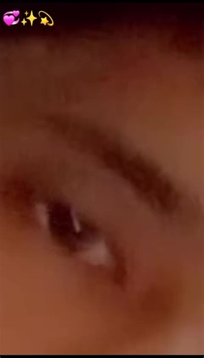 Akh hi nahi labni💫✨️