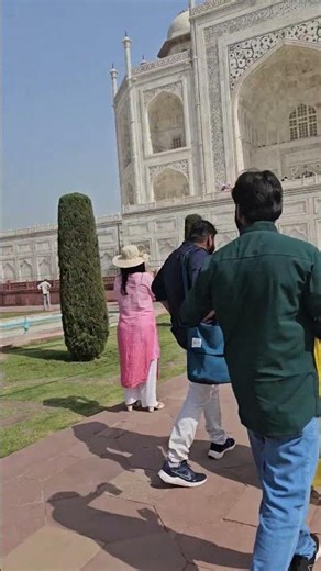 Taj Mahal 🙏#familyvlog #trending #tajmahal #india #explore