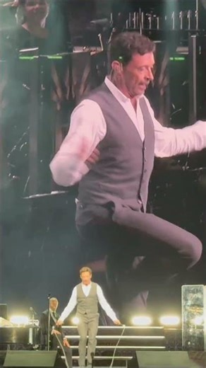 Hugh Jackman Dancing - Bye Bye Bye - Deadpool Dance