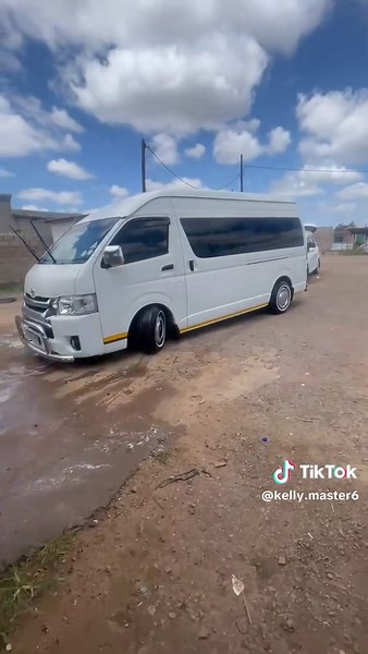 Bus Services from Mmopane to Gabz with Toyota Quantum