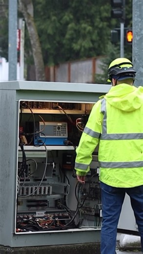 See how Redmond’s Public Works Traffic Division keeps the city moving smoothly, one green light at a time. | City of Redmond, Washington -Government