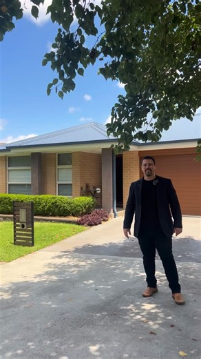 Welcome to 📍12 Cape St Spring Farm A beautifully presented 4 bedroom family home ✨ Open for inspection this Saturday 12:15pm- 12:45pm 📱Adam Tassone for the details | 0409 355 232 | Stone Real Estate Macarthur