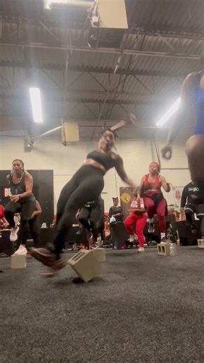 😂😂😂😂 yall wouldn’t believe how clumsy I am 😂😂😂🤨 P.S. this is proof to work your body out because after I fell I got right back up, didn’t even hurt and the days following NO PAIN 😜😜 #fyp #funnyvidoes #gymbloopers #fallingdown | Coco Brown