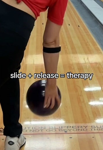 Bowling Release Techniques in Slow Motion Therapy
