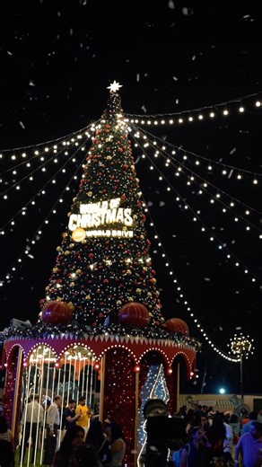 Jio World Drive on Instagram: "The lights are brighter, the cheer is louder, the air’s colder. And suddenly… everything feels a little magical again. December at Jio World Drive is officially in full holiday mode. Mumbai’s biggest Christmas carnival, World of Christmas is back with Christmas parades, snow blizzard, festive bites, games, music, shopping and everything we wait all year for. Ready to step inside the magic? 🎄✨ 📅 13–14, 19–21, 24–28 December ⏰ 2 PM – 10 PM 📍 Jio World Drive, BKC �