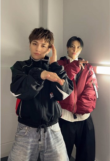 GHEE: Explore the Wolf Howl Harmony Vibes!