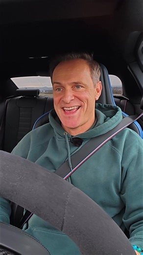 Der neue BMW M2 CS ist intuitiv, einfach und göttlich zu fahren. Die Jungs und Mädels von der M-GmbH haben ganze Arbeit geleistet. Er macht genau das, was er soll! #BMW #M2CS #Fahrspass #Autotest #MatthiasMalmedie | Matthias Malmedie