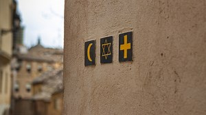 Pros and Cons of Religion