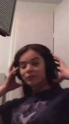 Hailee Steinfeld's Funniest Moments Compilation