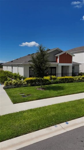 📍 Florida, USA Cada vez más personas están comprando casa en Florida sin grandes ahorros. 🏡 El programa FHA Gold se ha convertido en una de las opciones más potentes para quienes buscan su primer hogar con mínima inversión. 💡 Permite financiar casi todo el enganche, reducir gastos de cierre y acceder a tasas competitivas, incluso si no tienes un puntaje de crédito perfecto. Ideal para familias, residentes o nuevos compradores que quieren estabilidad y comenzar a construir patrimonio en Estado