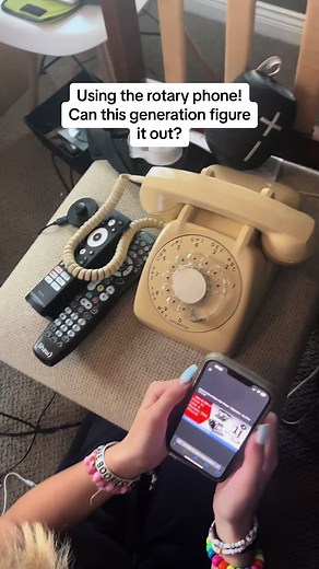 I just got this rotary phone from a retro store! My daughter trying to figure it out! #rotaryphones #retrophone #dial0foroperator #funny #13 #tiktokgeneration
