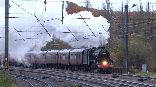 16K views · 570 reactions | Black 5 no 44871 on The Christmas White Rose London Kings Cross to York 18/11/2023 #railwayvideos #steamlocomotive #STEAM #trains #reelsvideo | RailwayVideos | Facebook