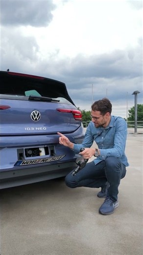 💡Kennzeichen umklappen für die Anhängerkupplung (75 kg) beim VW ID.3 Neo!