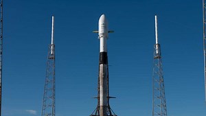 SpaceX Falcon 9 carrying Starlink satellites launches from Florida
