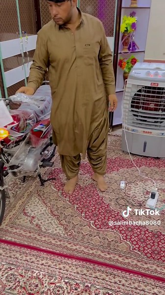 Motorcycle Wrapping Techniques with Plastic Film