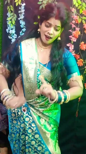 बड़ा याद आवे भौजी तोर ननदोई #shorts #youtubeshorts #dance #ytshorts #trending #song #vandna Dubey
