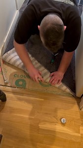 How many times 🫣Felt Back = Spray Adhesive 🙈#carpet #carpets #flooring #teirnanmccorkell #howto #learn #tip #manchester #flooringinstaller #carpetrepair #fyp #foryou | Solutions Made Easy