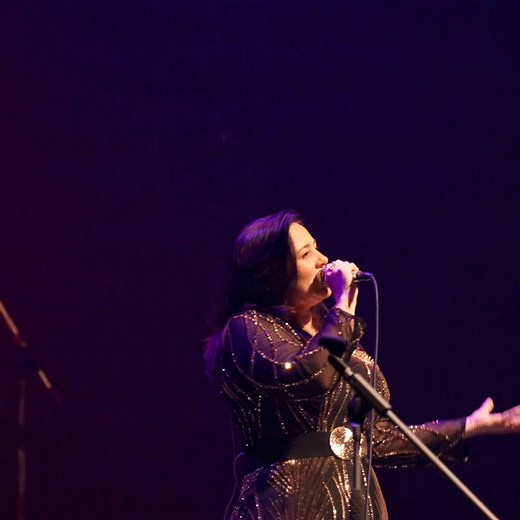 “Really Spooky Good” Mick Fleetwood. This Christmas, Seventh Wonder joins forces with the Brisbane Pops Orchestra for one breathtaking night of Fleetwood Mac’s greatest songs — performed live and fully orchestrated. 🎶 Feel the power. 🎄 Feel the magic. Experience the show Mick approved. 🎟️ Final tickets available now — don’t miss it! Nov 14 - Twin Towns | Seventh Wonder Performs Fleetwood Mac