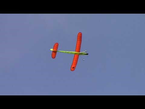 Guillow's Arrow balsa and tissue flying model airplane
