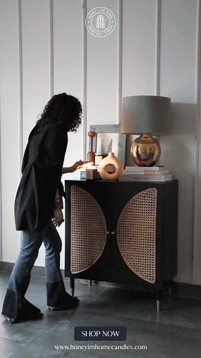 Fill your home with warm, relaxing scents from our Signature Series. Perfect for every mood and every corner. | Honey, I’m home.