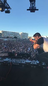 40 000 personnes sur la Grande Plage des Sables-d'Olonne ! C'est MAGIQUE 😍😍 Fun Radio Live en ce moment 🤗 #FunRadio #FunRadioLive | Fun Radio Atlantique