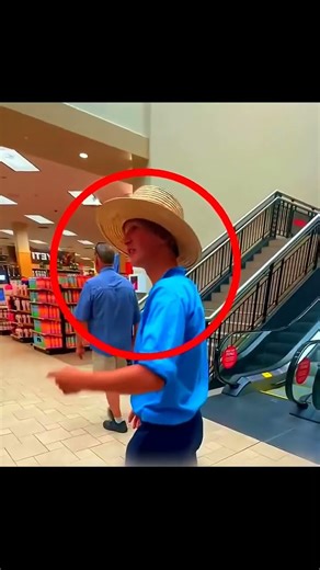 amish first time on escalator reaction goes viral confused moment#viral #shorts