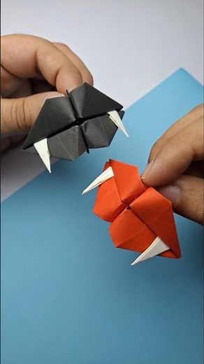 DIY Vampire Lips | Easy Halloween Craft Idea 🧛🏻‍♂️ #diy #HalloweenCraft #VampireLips #Halloween2025