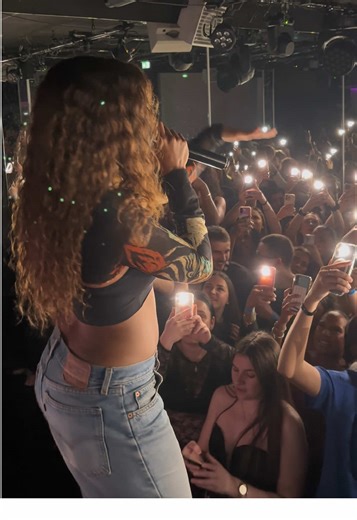 Ronisia - Solide 💫: Un Voyage Magique à Orléans