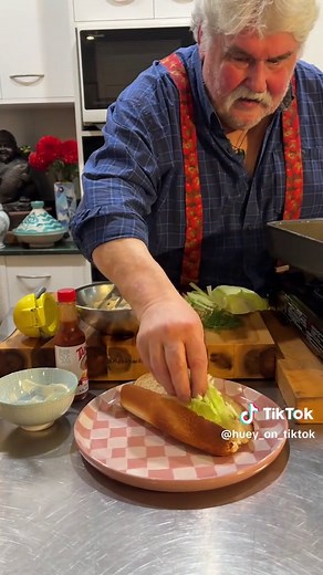 Delicious Prawn Roll Recipe with Fresh Ingredients