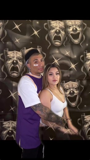 HOW COUPLES IN THE EARLY 2000’s TOOK PICTURES TOGETHER 😂❤️ #couples #Relationship #couplegoals #LunarNewYear #couple #28DaysOfEucerin #Love #couplegoal | Gndfrvrcoupleloy