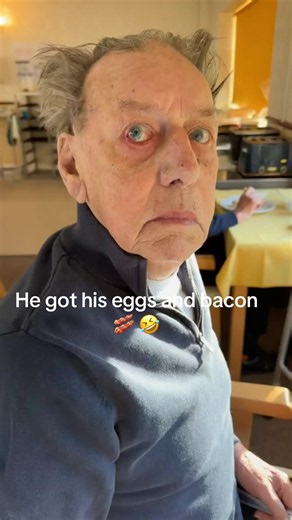 No soup today eggs and bacon on toast hehe 😛