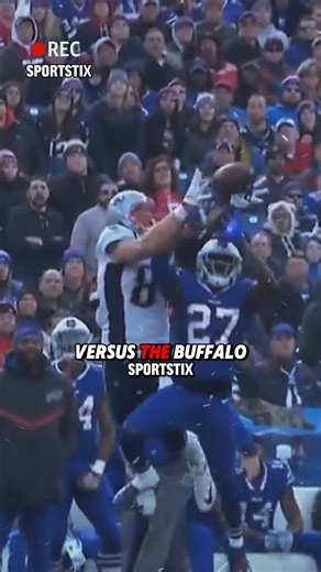 Rob Gronkowski Hits the People’s Elbow 🤔 Play $5 on Underdog Fantasy and get $100 in bonus funds when you sign up with code SPORTSCODE. Or go to my bio! Start making your picks today! 🏈 #nflfootball #nflshorts #nflpodcast #udpartner #fblifestyle | Sports Tix