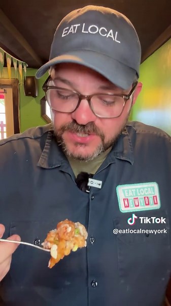 I stopped out to Paddy’s Pub in Cortland (75 Owego St) to try their Garbage Plate 🍽️🍺 I love finding regional New York dishes in places you wouldn’t expect — and this one’s a fun twist! It even comes with a Guinness beer cheese on top 🍻🧀 It’s definitely different, but really good. Give them a try next time you’re in Cortland! 👏