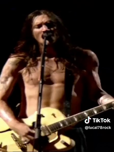 Californication Live at Slane Castle 2003 – RHCP