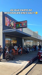Si buscas comida michoacana auténtica en Bellflower, este es el lugar, primo 🇲🇽🔥 En Enchiladas Michoacanas La Ruana cocinamos con sazón de rancho, tortillas recién hechas y ese toque casero que solo encuentras en una cocina 100% familiar. Aquí vienes a disfrutar: 🌶️ Enchiladas michoacanas estilo Tierra Caliente 🍚 Morisqueta tradicional 🌮 Chavindecas bien doraditas 🌽 Corundas y uchepos los fines de semana 🥣 Menudo y birria estilo Michoacán, sábados y domingos Cada plato se prepara con car