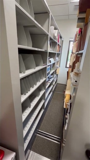 Auction #4090492 - File Compactor Movable Shelving